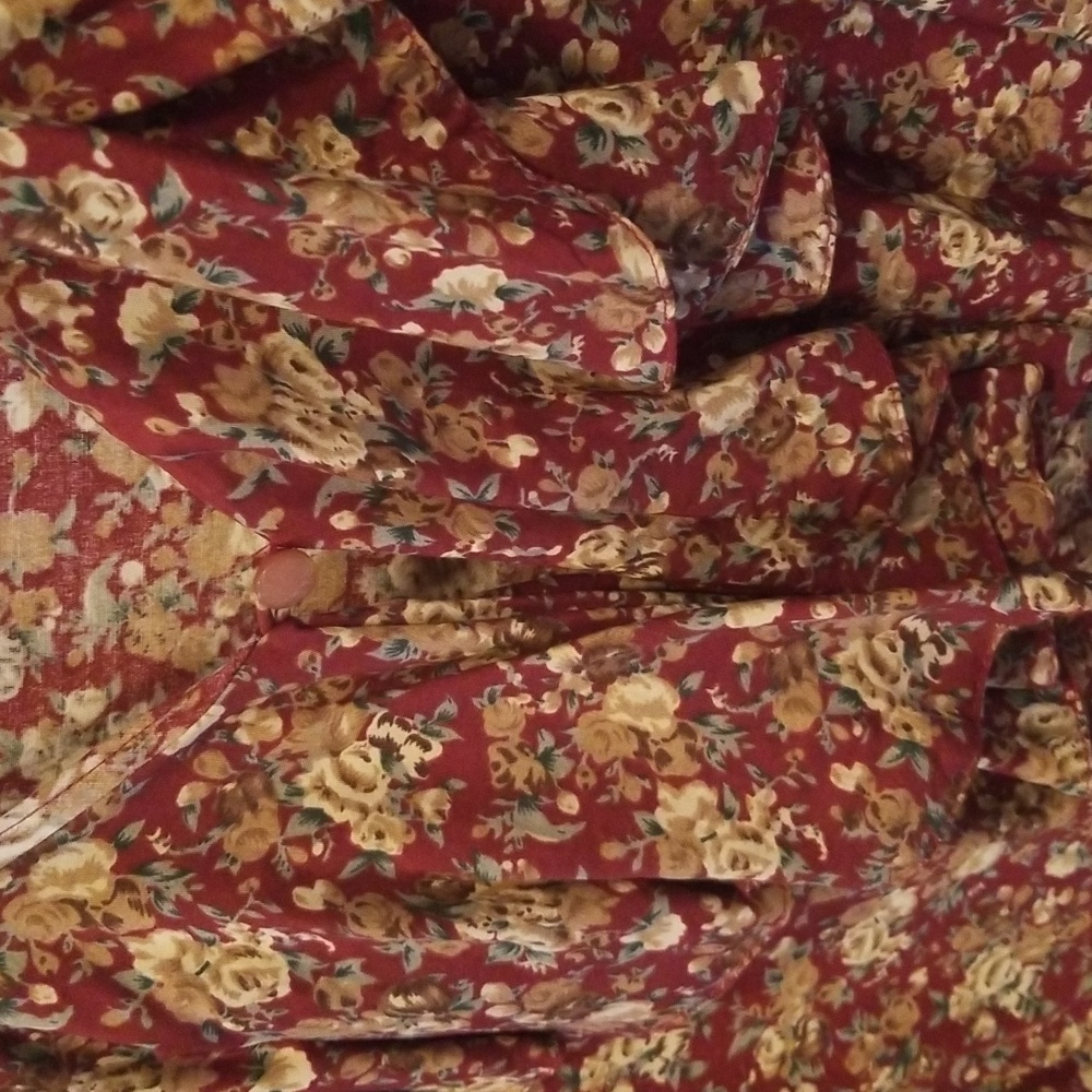 Express Floral Ruffle Blouse - Picture 4 of 8